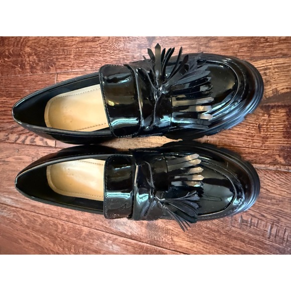 JustFab Shoes - JF JustFab Black Patent Lug Sole Tassel Loafers Women Size 8 Sofia Platform shoe